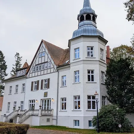 Hotel Schloss Sigrön-2